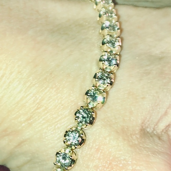 7.01ctw 14kt Yellow Gold,  Italian made Tennis Bracelet 7.5”, NWT & appraisal - Picture 6 of 7